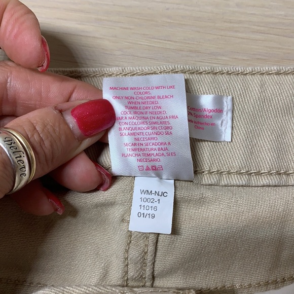 No Boundaries Khaki Denim Cut Off Shorts ๐ - Picture 6 of 15